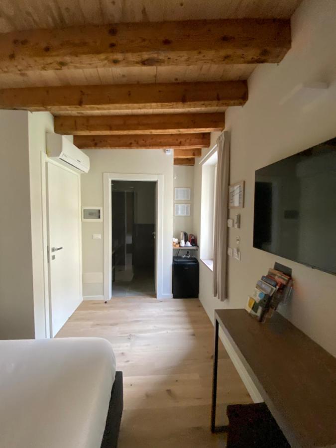 דסנזאנו דל גארדה Malvezzi24 Boutique Rooms מראה חיצוני תמונה