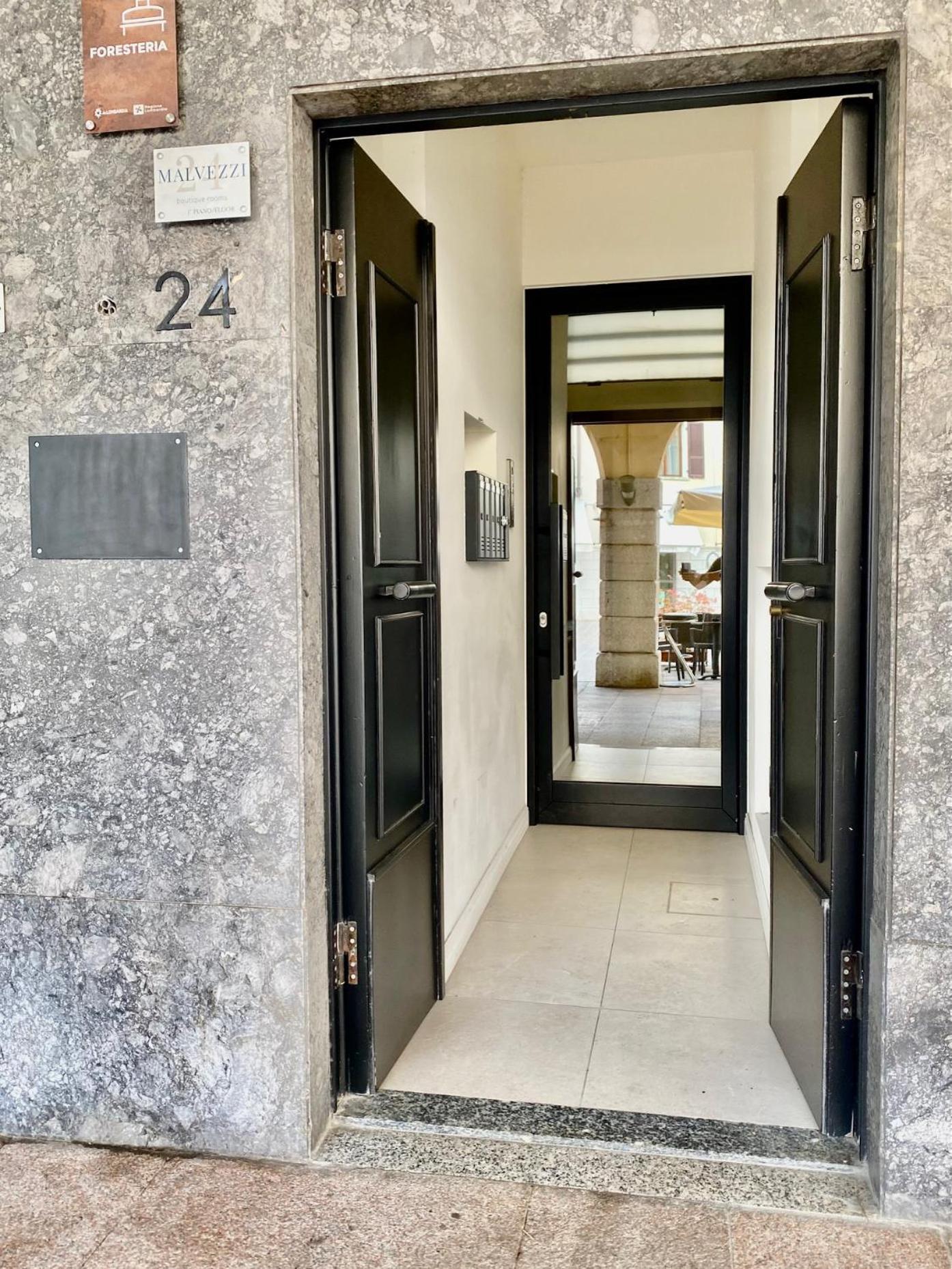 דסנזאנו דל גארדה Malvezzi24 Boutique Rooms מראה חיצוני תמונה