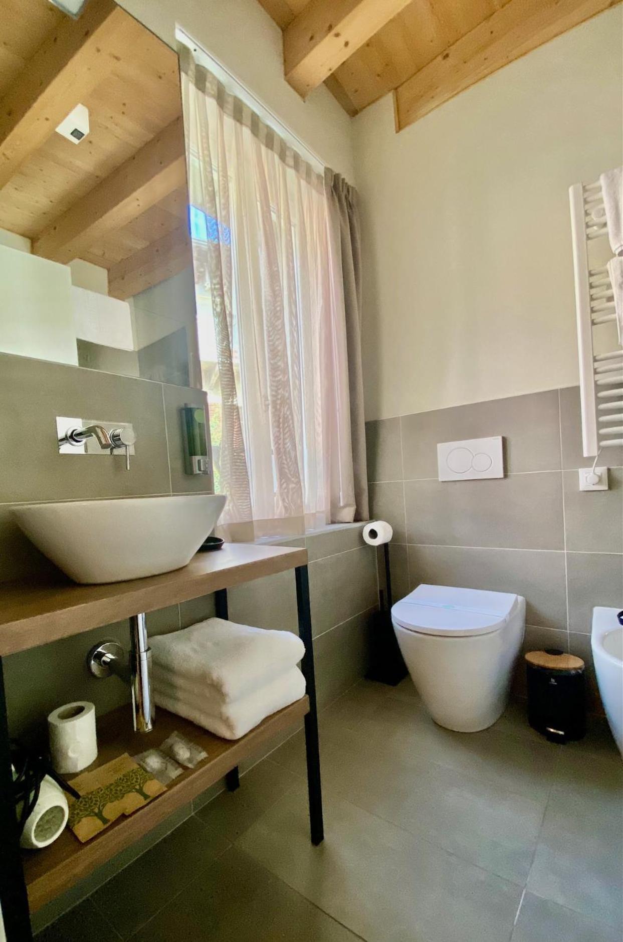 דסנזאנו דל גארדה Malvezzi24 Boutique Rooms מראה חיצוני תמונה