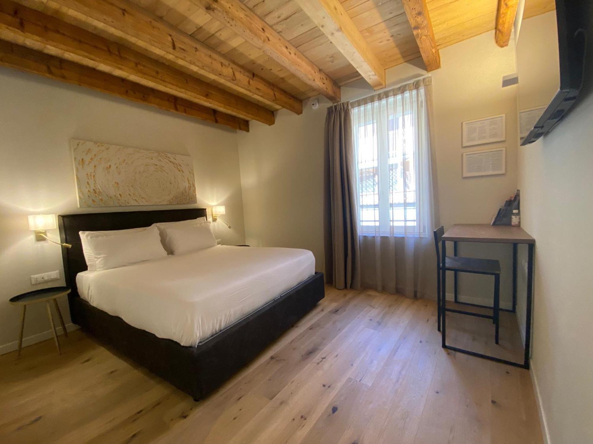 דסנזאנו דל גארדה Malvezzi24 Boutique Rooms מראה חיצוני תמונה
